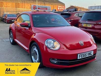 Used VW Beetle Design 105 HP (77 kW) 2015 Red Hatchback
