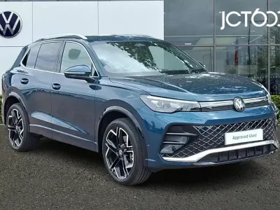 Used VW Tiguan R-line 267 HP (196 kW) 2025 Blue SUV