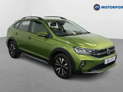 Begagnad VW Taigo Life 2023 Grön SUV