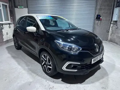 Used Renault Captur Iconic 90 HP (66 kW) 2019 Black SUV