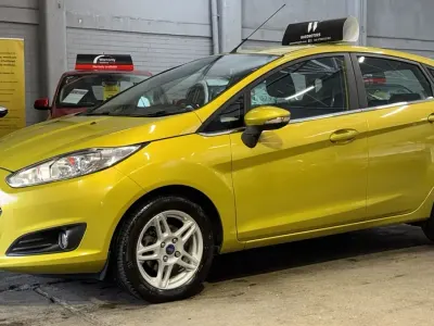 Used Ford Fiesta Zetec 125 HP (91 kW) 2013 Yellow Hatchback