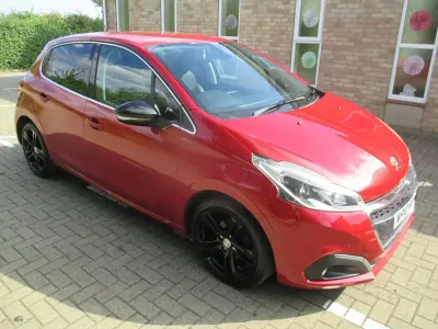 Used Peugeot 208 GT-line 110 HP (80 kW) 2015 Red Hatchback