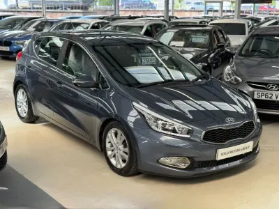 Usado Kia Ceed 2012 Azul Utilitario