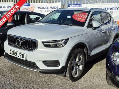 Used Volvo XC40 Momentum 2019 Silver SUV