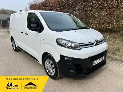 Begagnad Citroën Dispatch 145 HK (106 kW) 2022 Vit Minibuss