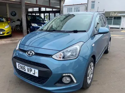 Used Hyundai i10 GO! 67 HP (49 kW) 2016 Blue Hatchback