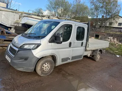 Second-hand Peugeot Boxer 130 CP (95 kW) 2017 Argintiu Van