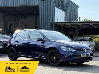 Used VW Golf VII SE 125 HP (91 kW) 2018 Blue Hatchback