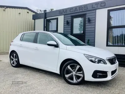 Used Peugeot 308 Allure 130 HP (95 kW) 2018 White Hatchback