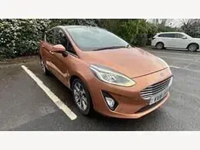 Second-hand Ford Fiesta Titanium 125 CP (91 kW) 2018 Maro Hatchback