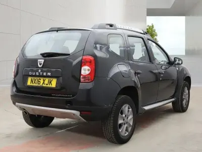 Used Dacia Duster Lauréate 109 HP (80 kW) 2016 Black SUV