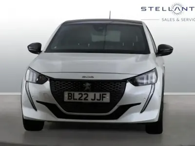 Used Peugeot 208 GT 99 HP (72 kW) 2022 White Hatchback