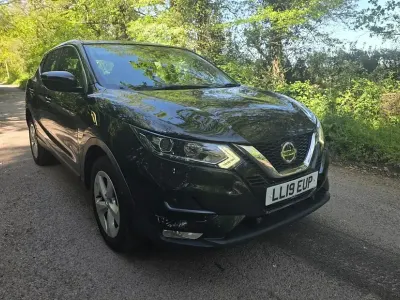 Used Nissan Qashqai Acenta Premium 115 HP (84 kW) 2019 Black SUV