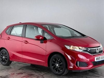 Used Honda Jazz SE 102 HP (75 kW) 2019 Red Hatchback