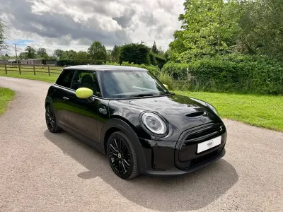 Used Mini Cooper S Hatch 135 kW (184 HP) 2022 Black Hatchback