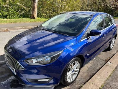 Used Ford Focus Zetec 125 HP (91 kW) 2016 Blue Hatchback