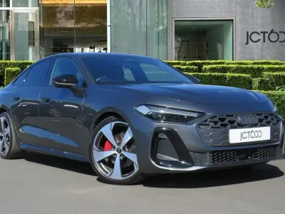 Begagnad Audi A5 Advanced 147 HK (108 kW) 2025 Grå Sedan