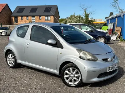Used Toyota Aygo Platinum 67 HP (49 kW) 2008 Silver Hatchback