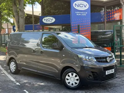 Used Vauxhall Vivaro Edition 100 HP (73 kW) 2021 Grey MPV