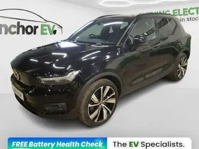 Usado Volvo XC40 Pro 300 kW (408 CV) 2021 Negro SUV