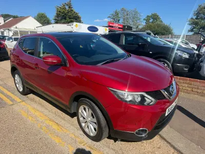 Used Nissan Qashqai Acenta Premium 2014 Red SUV