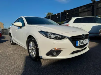 Used Mazda 3 2015 White Hatchback