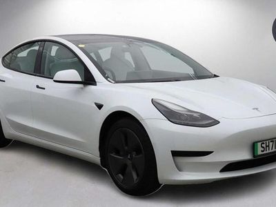 Używany Tesla Model 3 Standard Range 366 kW (498 KM) 2021 Biały Sedan/Limuzyna