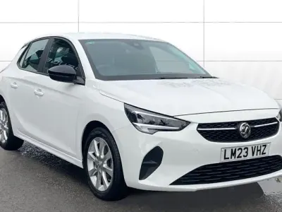 Used Vauxhall Corsa Design Edition 101 HP (74 kW) 2023 White Hatchback