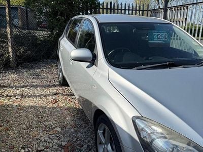 Used Kia Ceed 2011 Silver Hatchback