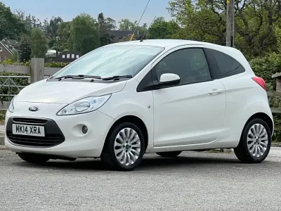Używany Ford Ka Zetec 69 KM (50 kW) 2014 Biały Hatchback