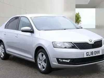 Used Skoda Rapid SE 123 HP (90 kW) 2018 Silver Hatchback