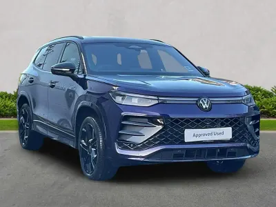 Begagnad VW Touran R-line 272 HK (200 kW) 2025 Lila Minibuss