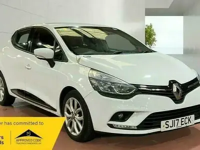 Used Renault Clio Dynamique 2017 White Hatchback
