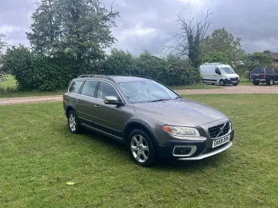 Usado Volvo XC70 SE Lux 205 CV (150 kW) 2009 Gris Familiar