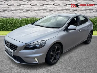 Used Volvo V40 R-Design 120 HP (88 kW) 2015 Silver Hatchback