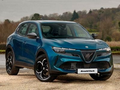 Ny Alfa Romeo GT Junior 136 HK (100 kW) 2025 Grön Halvkombi