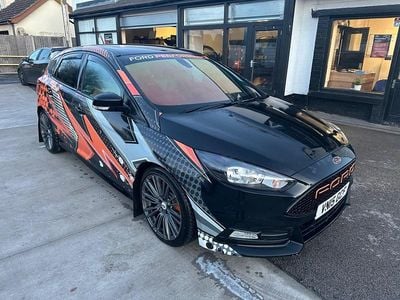 Black Used 2015 Ford Focus ST Hatchback | £6,495 (Super price)