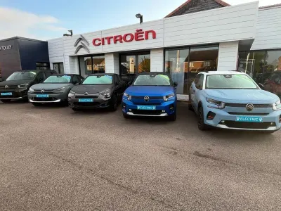 Used Citroën C3 Aircross Feel 108 HP (79 kW) 2018 Red SUV