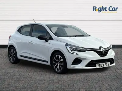 Used Renault Clio Evolution 90 HP (66 kW) 2023 White  Hatchback