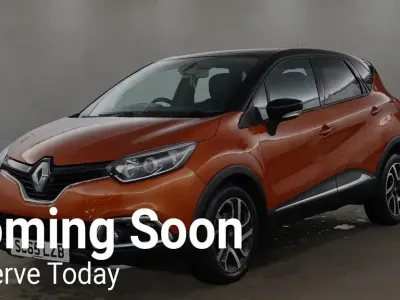 Used Renault Captur Dynamique 90 HP (66 kW) 2015 Orange SUV