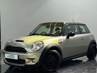 Begagnad Mini Cooper S Hatch 2007 Guld Halvkombi