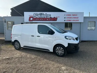 Używany Peugeot Expert 2021 Biały Van