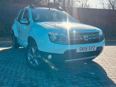 Used Dacia Duster Lauréate 2015 White SUV