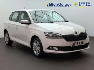 Used Skoda Fabia SE 75 HP (55 kW) 2019 White Hatchback
