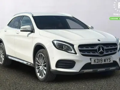 Used Mercedes GLA180 AMG line 122 HP (89 kW) 2019 White SUV