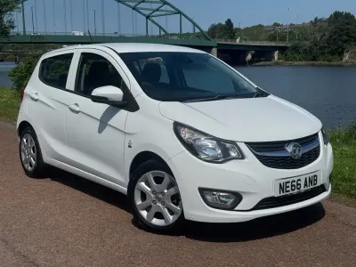 Used Vauxhall Viva 75 HP (55 kW) 2016 White Hatchback