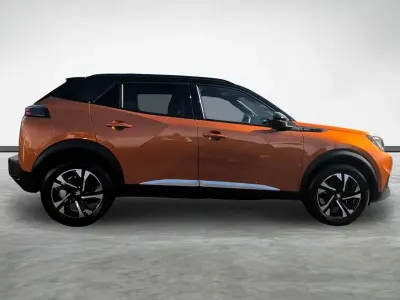 Used Peugeot 2008 GT 129 HP (94 kW) 2023 Orange SUV