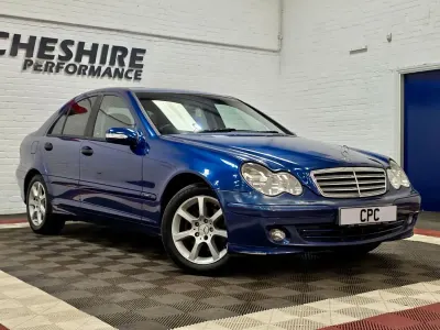 Used Mercedes C220 Classic 150 HP (110 kW) 2005 Blue Sedan