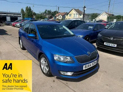 Used Skoda Octavia SE 184 HP (135 kW) 2014 Blue Estate