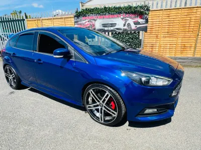 Used Ford Focus ST 185 HP (136 kW) 2018 Blue Hatchback